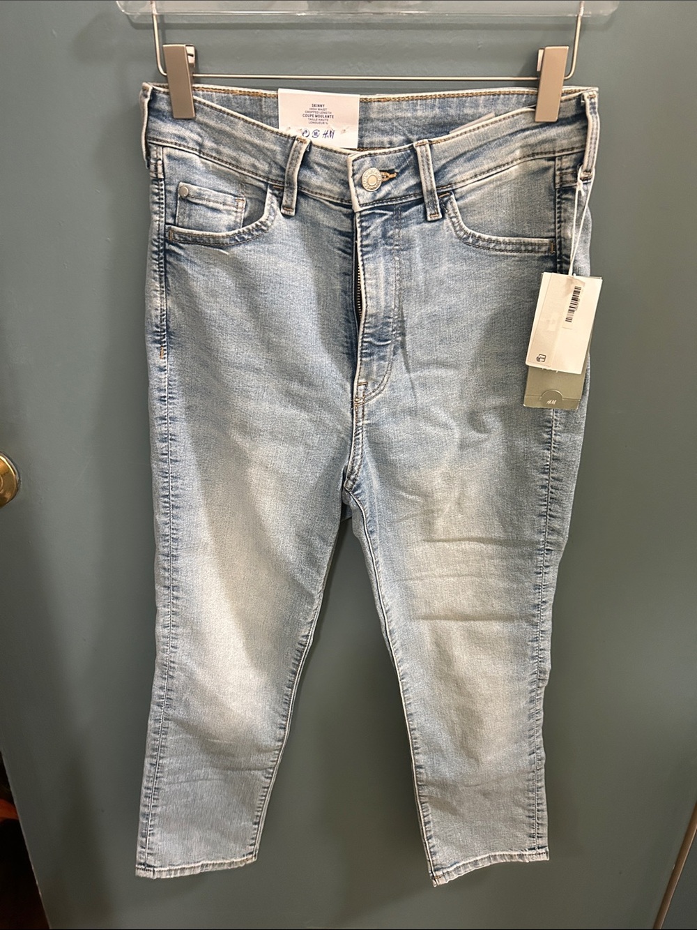 H&M Women’s Denim Light Wash Cropped Skinny Fit Jeans Size 4 BRAND NEW WITH TAG